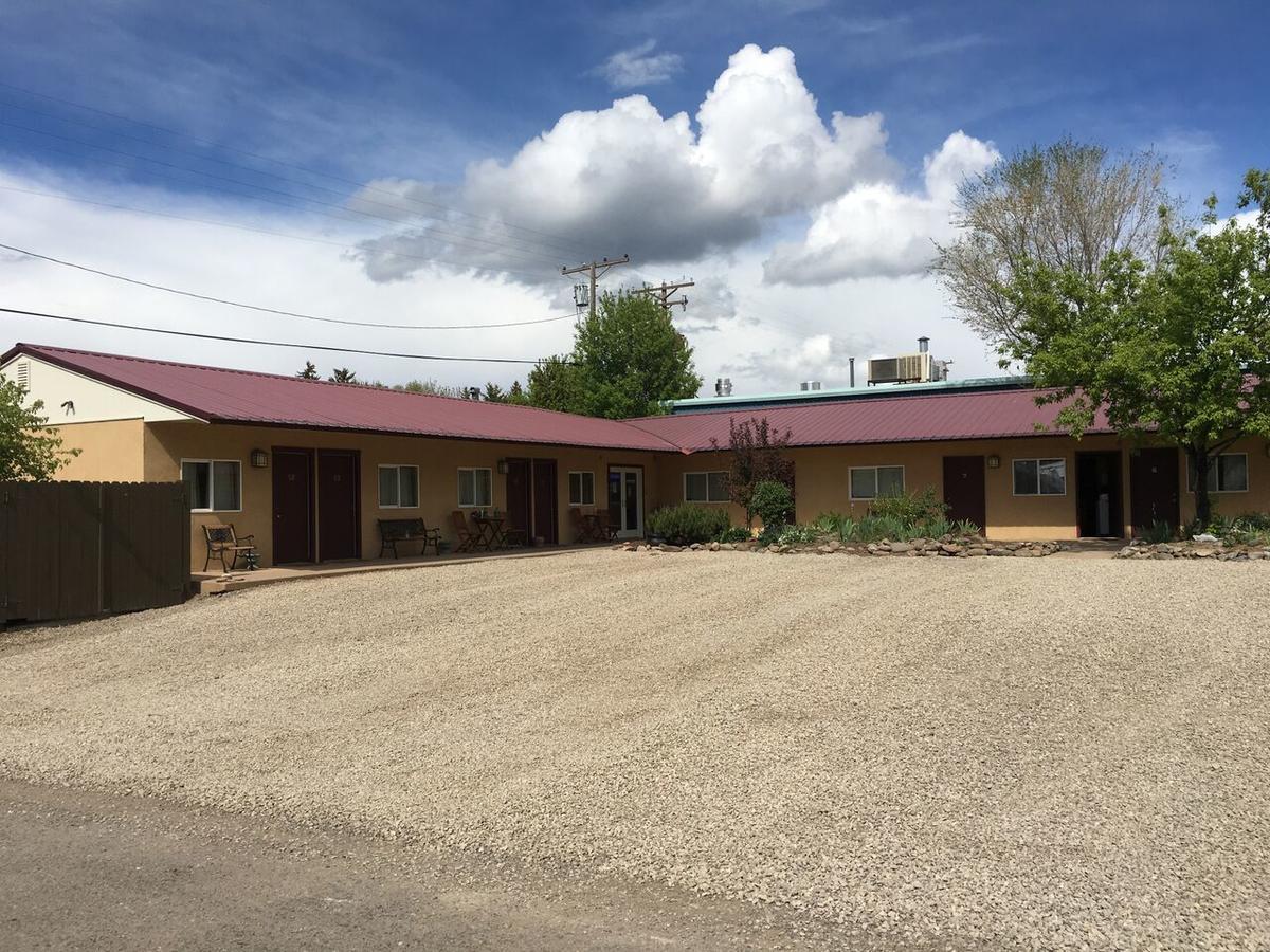Norwood Inn Екстериор снимка